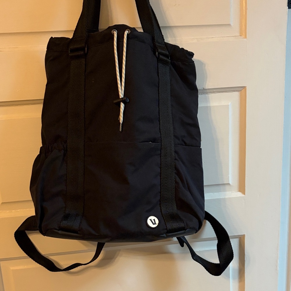 Vuori convertible tote bag
